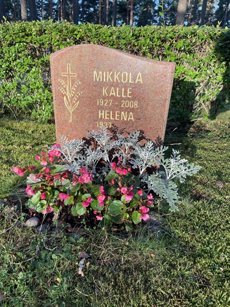 Grave number: 1 KV12   184