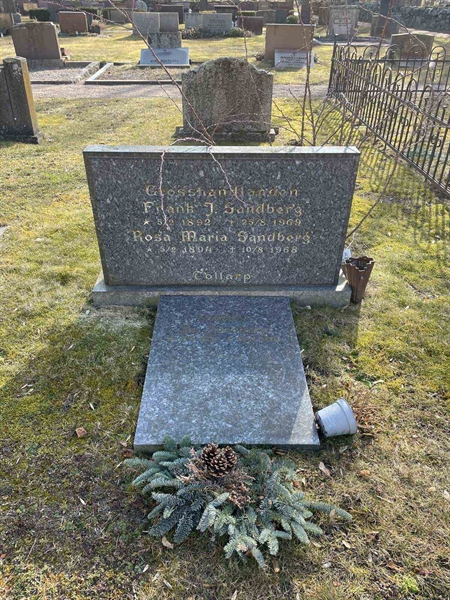 Grave number: VV E    19A