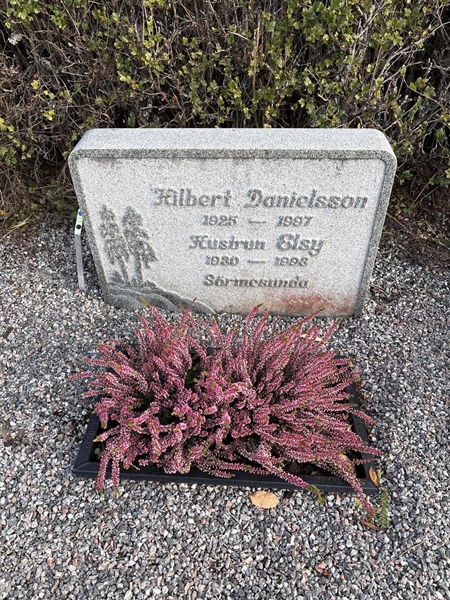 Grave number: 4 N ND   278