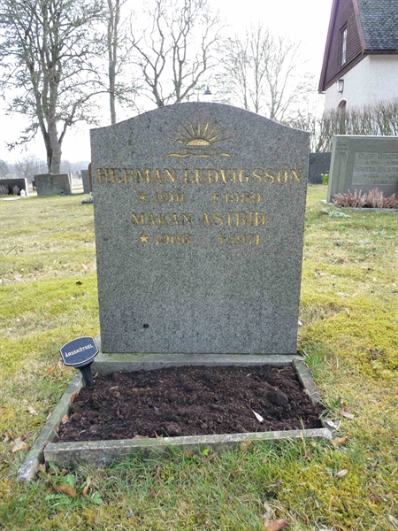 Grave number: JÄ 1   80