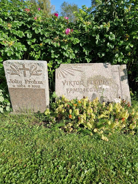 Grave number: 451 16 72
