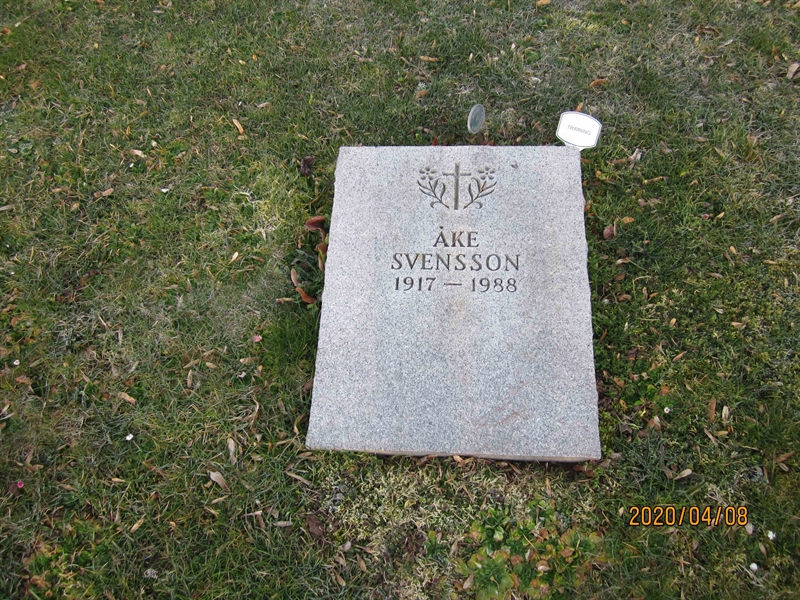 Grave number: 02 I   16