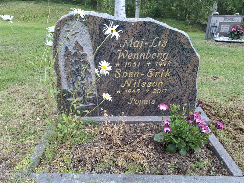 Grave number: 001 4  3232