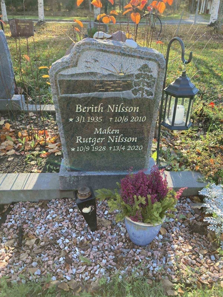 Grave number: 3 2442
