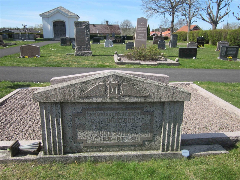 Grave number: 04 C  194, 195, 196