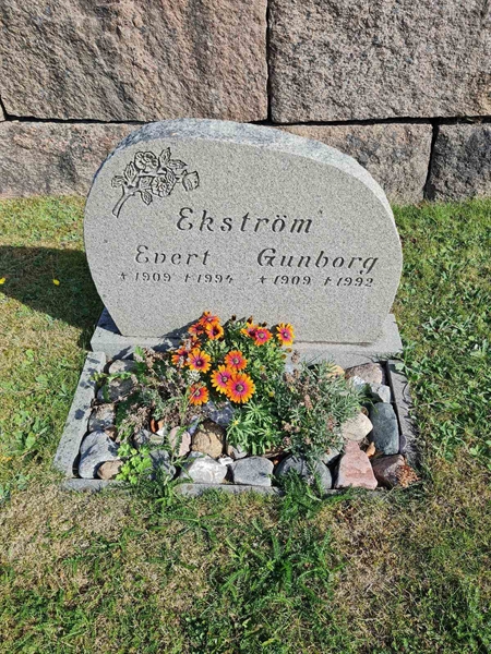 Grave number: F 06    86