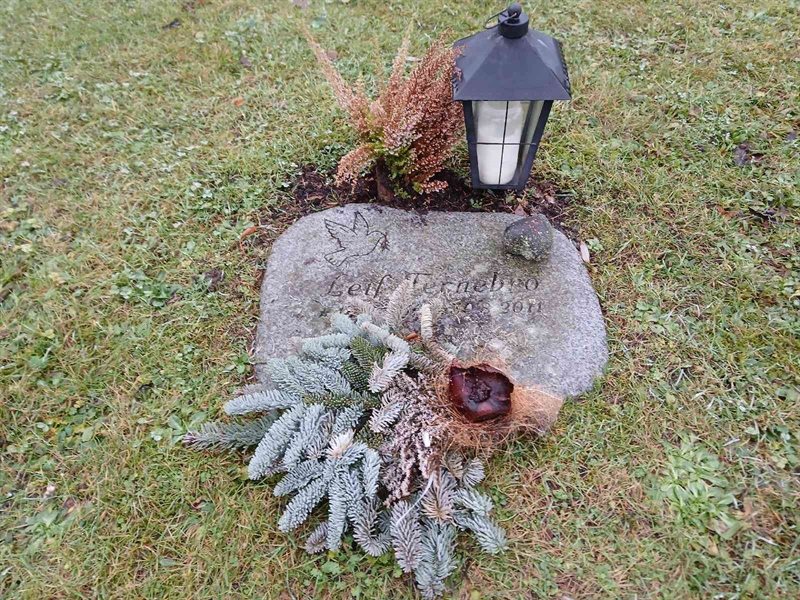 Grave number: FE K    83