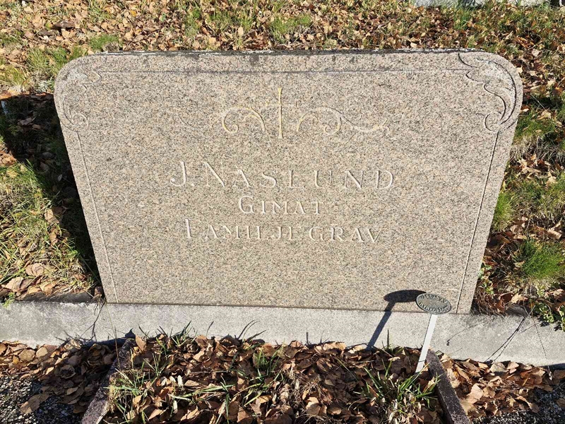 Grave number: AK C  3097-3099