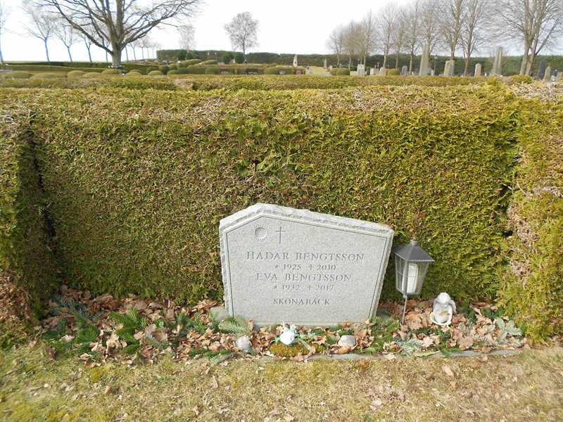 Grave number: V 13    20