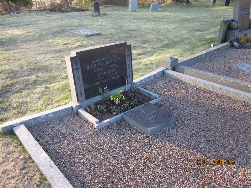 Grave number: 05 R   77