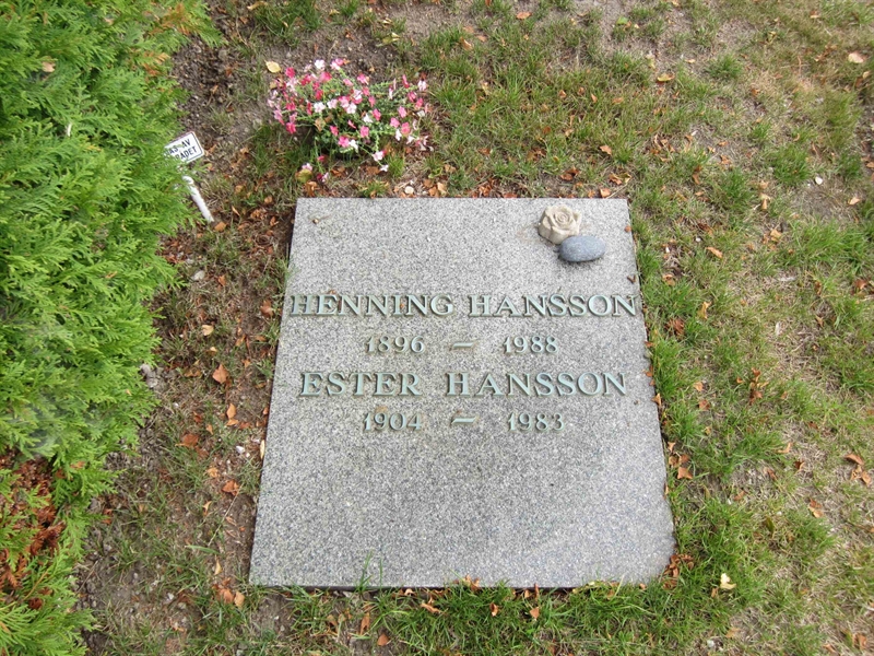 Grave number: HA 07   U18