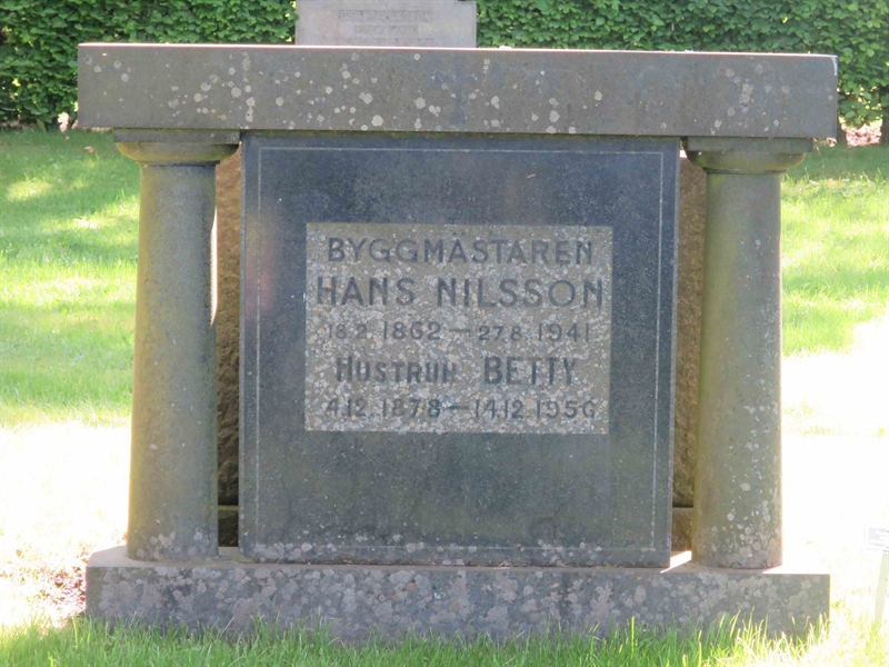 Grave number: HÖB 26     8