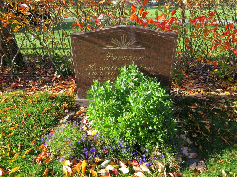 Grave number: HNB III    15