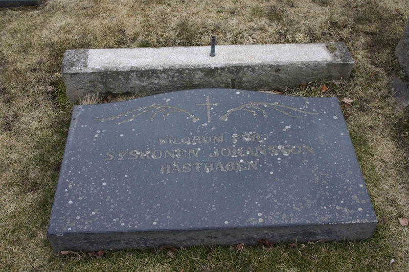 Grave number: Hk 8    27