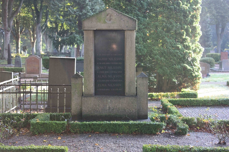 Grave number: Ö 09y    14, 15, 15a