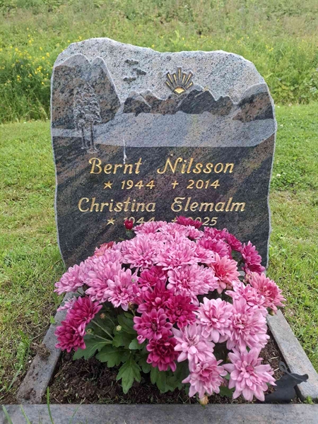 Grave number: 001 3 U     4