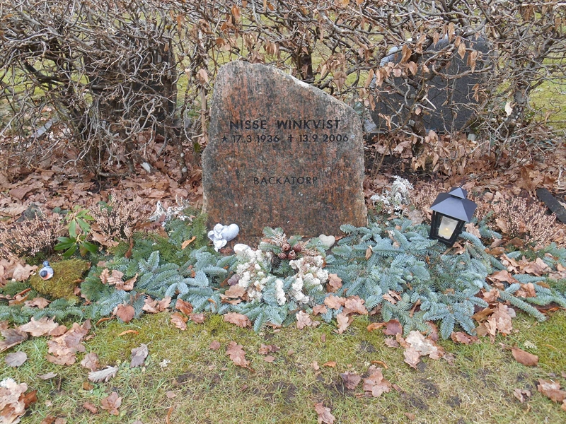 Grave number: Vitt VC4V    23, 24