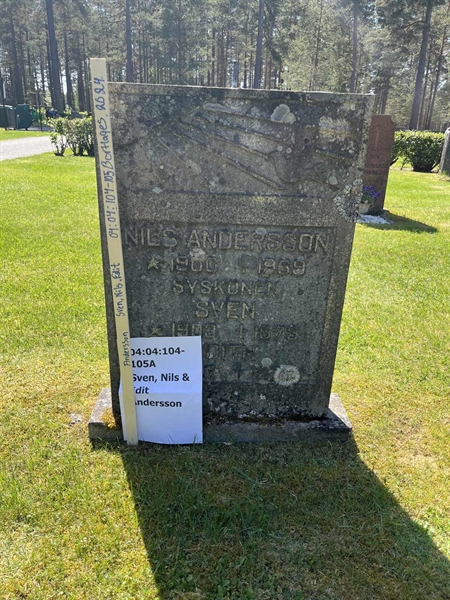 Grave number: 04 04   104-105A