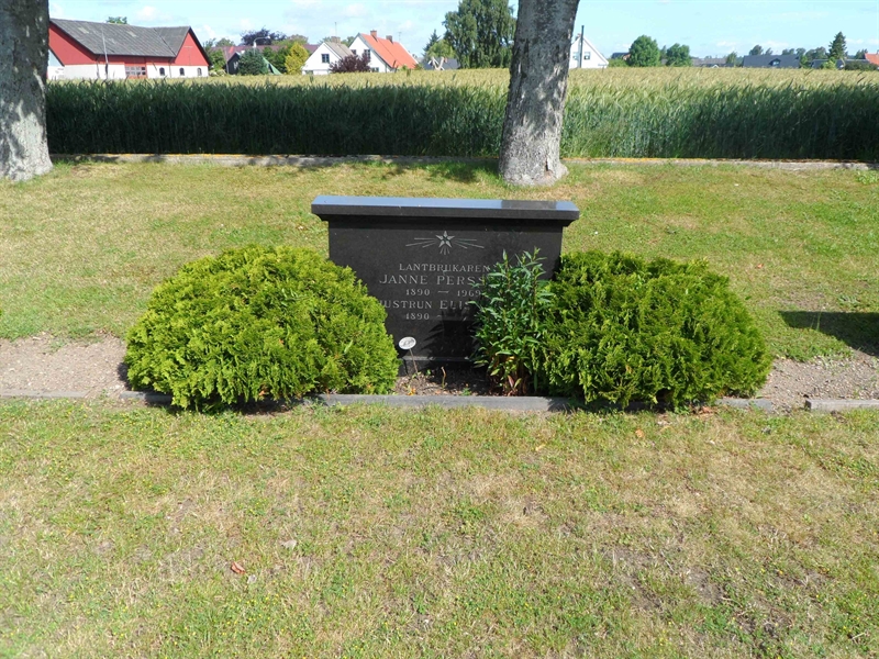 Grave number: ÖV K    22, 23