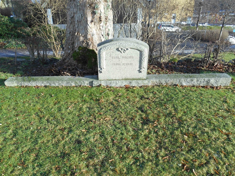 Grave number: Vitt N01     3, 4, 5