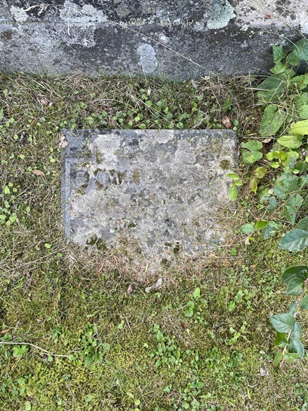 Grave number: 1 U   534A