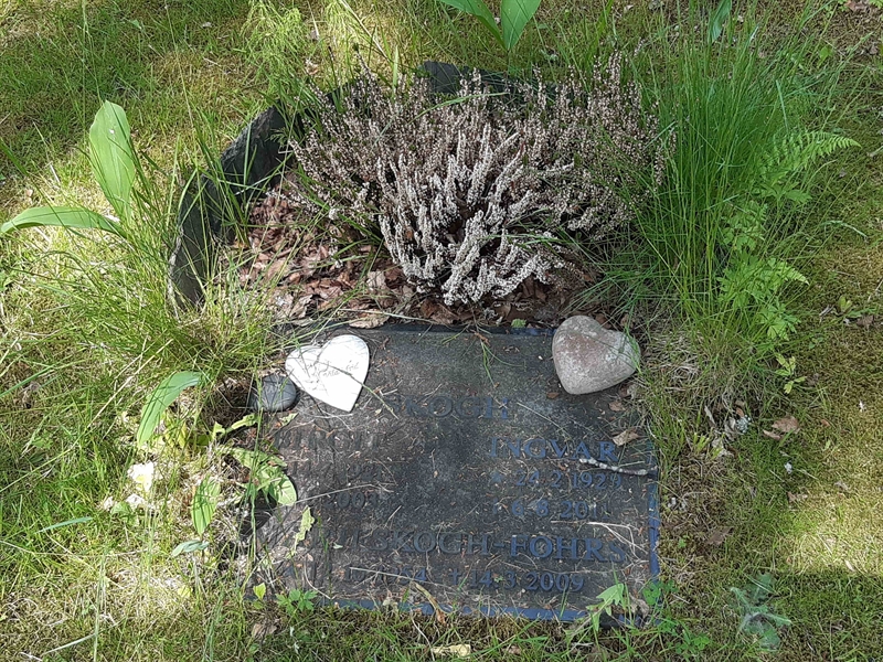 Grave number: KA 15    99