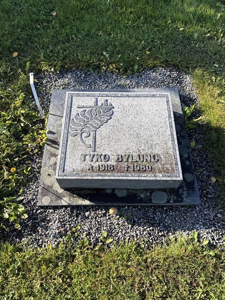 Grave number: 4 N NH    47