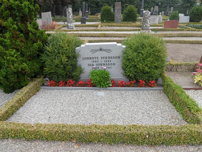 Grave number: ÖT GNK2D     9, 10