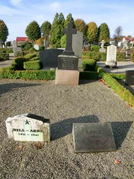 Grave number: ÖK F    018A