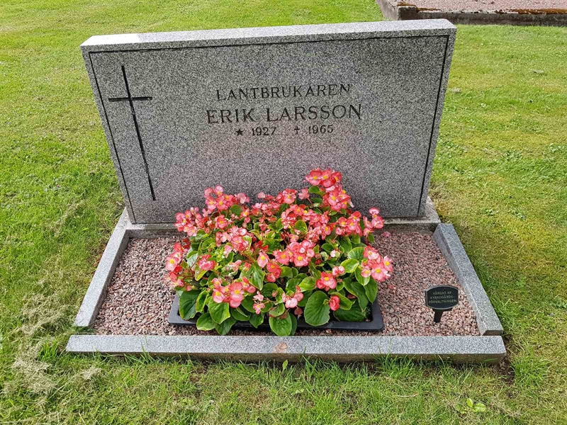 Grave number: 06 60732