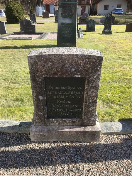 Grave number: 1 G   108, 109