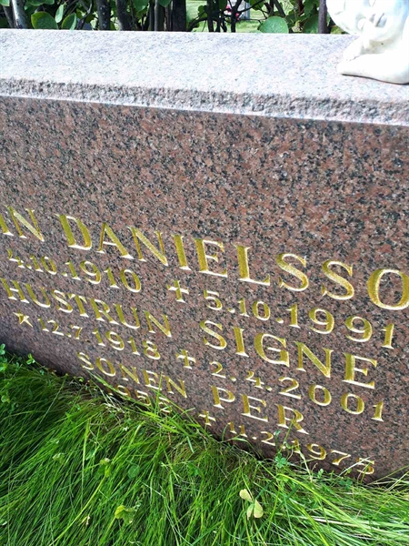 Gravnummer: NK F B   173