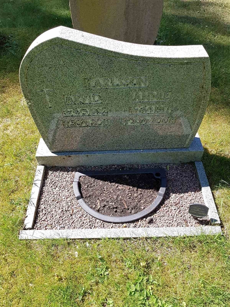 Grave number: 01 14187