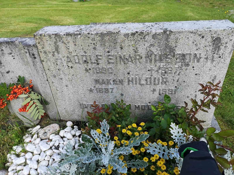 Gravnummer: POK 04     7