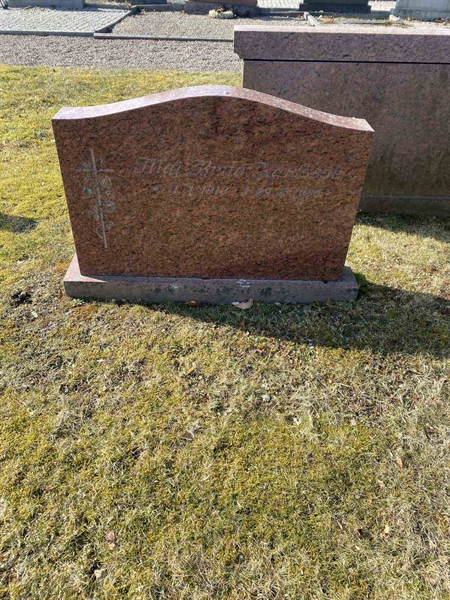 Grave number: 30 B   145