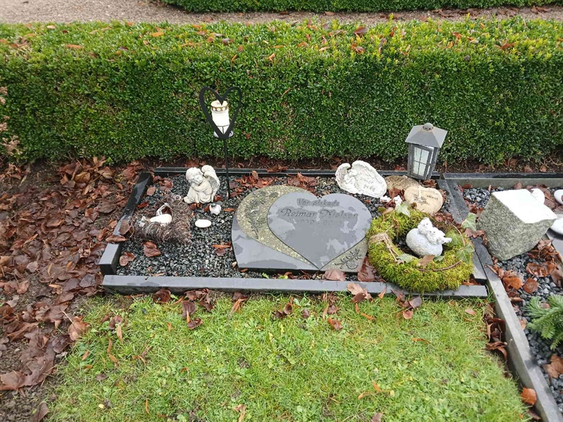 Grave number: Si U    29