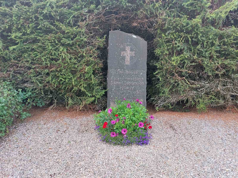 Grave number: K C    18
