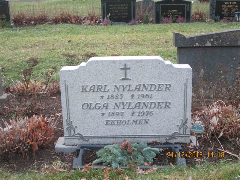 Grave number: HÄ C    72, 73