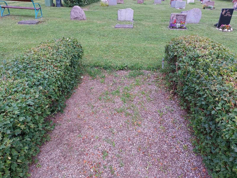 Grave number: FÖ 2    90