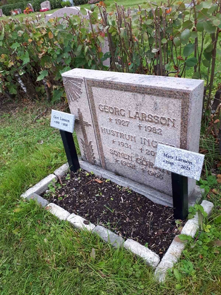 Grave number: NK F B    25