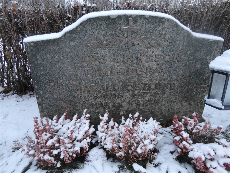 Grave number: 1 D   102