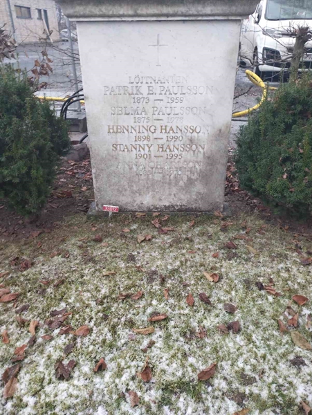 Grave number: Ö 33y    12a, 12b, 12c