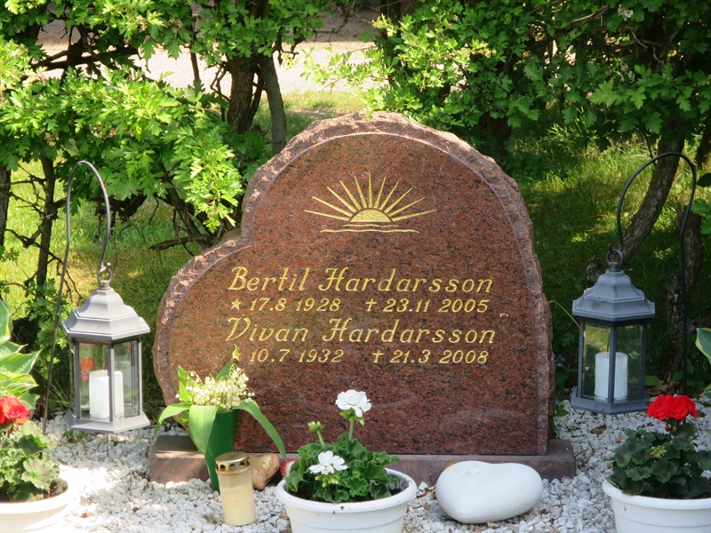 Grave number: HÖB 37     1