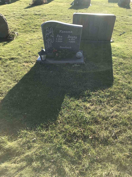 Grave number: SN 03    69, 70, 71