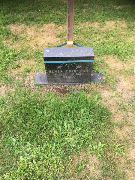 Grave number: 2 F   351