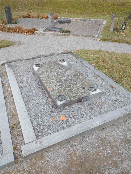 Grave number: VK C   423, 424