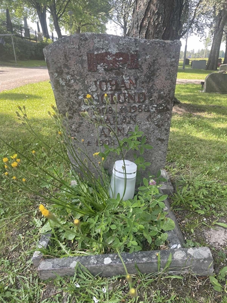 Grave number: H 8   167-168