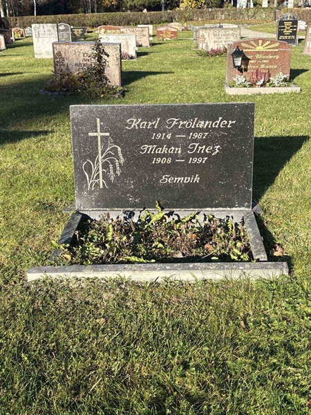 Hautatunnus: R 4   212-213