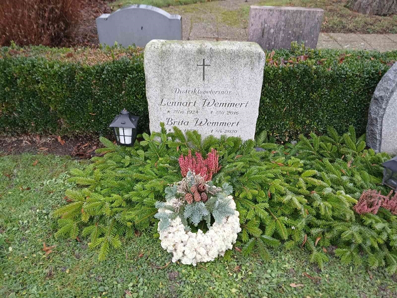 Grave number: Si U    61