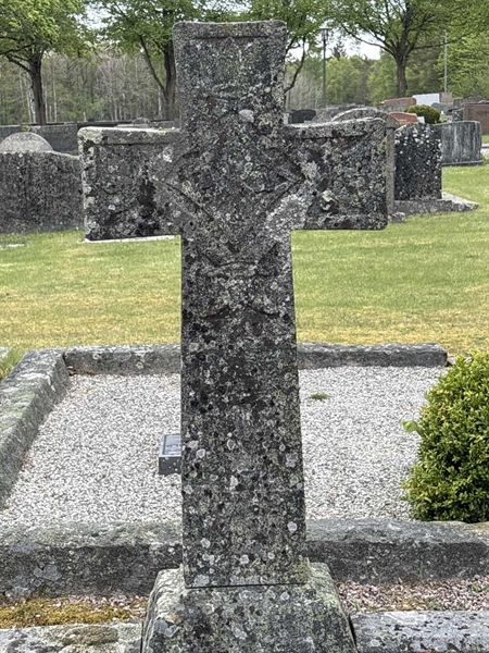 Grave number: SKF A   131, 132, 133